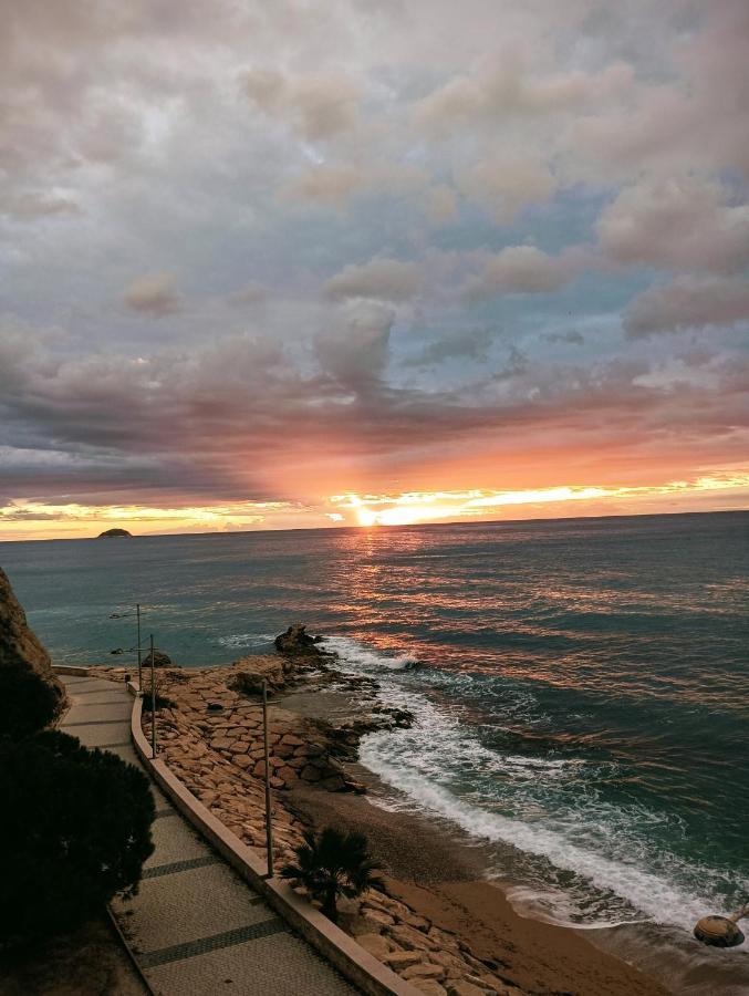 Paseo Playa de los Estudiantes Villajoyosa  Exterior foto